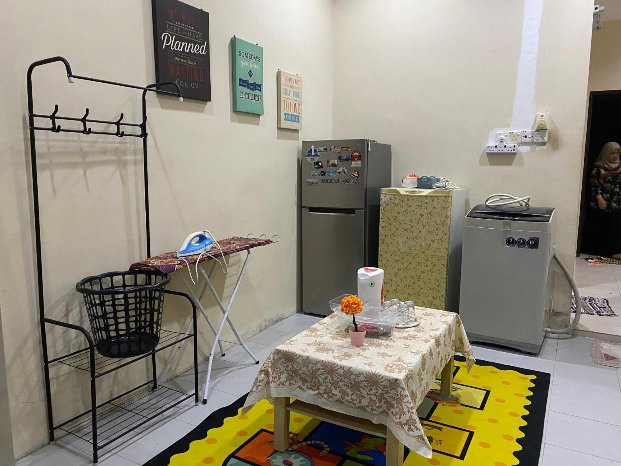 Zulikhwani Homestay Мерсинг Екстериор снимка