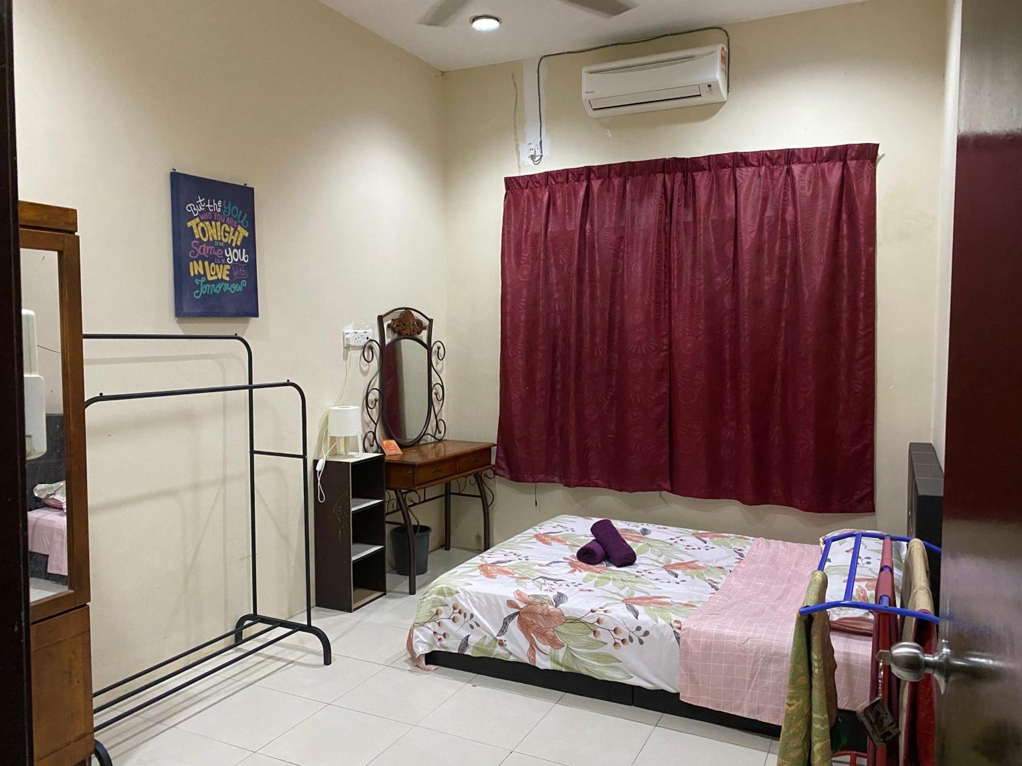 Zulikhwani Homestay Мерсинг Екстериор снимка